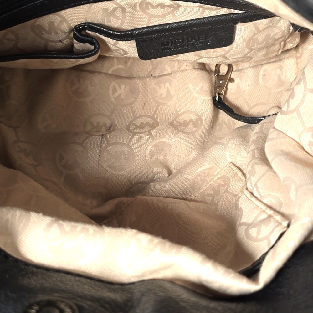 Michael Kors Hamilton Slouch Satchel With Lock and Key - Picture 9 of 16